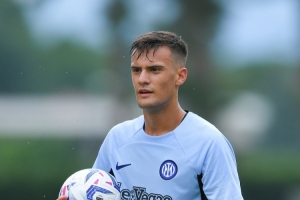 意媒：國米在2026年可2300萬歐回購斯坦科維奇，2027年為2500萬歐