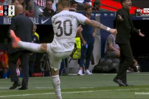 年輕氣盛??18歲馬斯坦托諾德比吞慘敗 尾聲爆射場邊染黃+引沖突