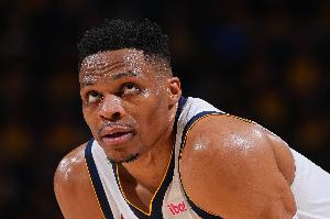 重回火箭？火箭官方曬亞當(dāng)斯杜蘭特合照 威少點贊！