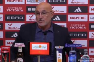 德拉富恩特回應記者：你踢球有不疼的時候嗎？亞馬爾的不適很正常