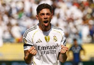 阿斯：戰(zhàn)黃潛巴爾韋德再次出任右后衛(wèi)，他在攻防兩端表現(xiàn)都很出色