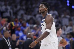 效率不高！愛德華茲17中6拿到17分3板1斷1帽