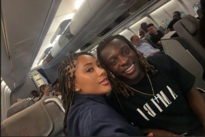 新婚快樂！多庫社媒曬與未婚妻合照，宣布今日舉辦婚禮