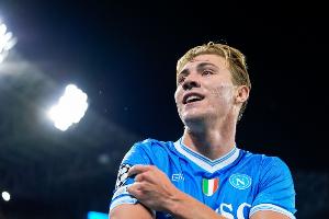 人挪活！霍伊倫本月各項賽事打進6球，與哈蘭德并列五大聯賽最多