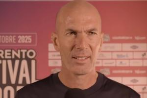 齊達內評完美球員：自己的左右腳和視野、頭球，C羅/大羅進球能力