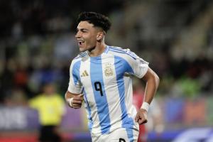 德天空：勒沃庫森愿意冬窗外租19歲前鋒薩爾科，球員世青賽6場(chǎng)4球