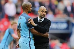 記者：拜仁提前續(xù)約孔帕尼，因擔(dān)憂曼城在瓜帥合同到期后挖角接班