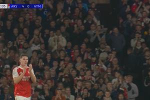 接受全場掌聲！第83分鐘，約克雷斯下場本場完成雙響