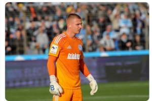 記者：茲沃勒有意杜伊斯堡門將布勞內，德乙、英冠也有球隊關注他