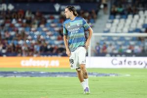 卡雷拉斯本輪對抗11次全部成功，創(chuàng)造近10個賽季歐冠后衛(wèi)紀錄