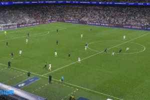 再次立功！尤文反擊前場2打2，奧蓬達射門被阿森西奧封堵