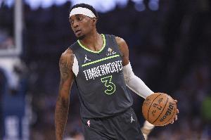 隔扣楊瀚森！麥克丹尼爾斯12中6拿到18分5板2助1斷3帽