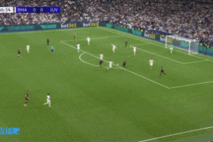 好險(xiǎn)！卡雷拉斯自家禁區(qū)傳球失誤，卡盧盧射門(mén)被米利唐封堵