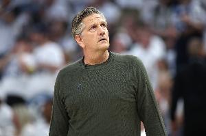 媒體人：開拓者在學習雷霆&步行者的長輪換保持整場強度 芬奇快看