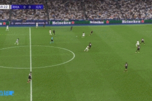 錯(cuò)失良機(jī)！維尼修斯做球，姆巴佩半單刀射門(mén)被撲