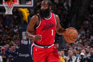 哈登：必須保持防守紀(jì)律性 KD此前對SGA的致命犯規(guī)就是紀(jì)律問題