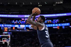 蘭德爾出戰(zhàn)30分鐘 16中9&三分8中4砍下26分9板5助 出現(xiàn)3失誤