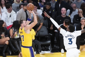 昔日防守蕩然無存！森林狼開季狀態堪憂 芬奇怒批球隊毫無侵略性