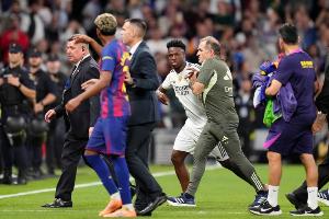 還原國家德比沖突：佩德里引爆火藥桶，亞馬爾兩度被警告話太多！