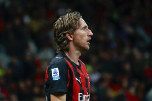 醫(yī)學專家：莫德里奇原本告訴我他想踢到36歲，結(jié)果他踢到40歲了