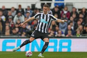 埃迪-豪談紐卡傷病：博特曼昨天沒訓練，霍爾無法出戰熱刺