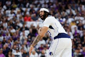 盡力了！戴維斯16中10空砍全場最高26分外加11板 罰球5中5