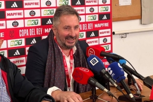 炮轟足壇潛規則！維加港主帥：這里只有認識球隊主席的人才能執教