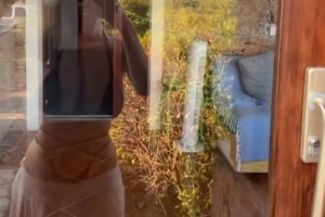 皇馬女主持又在展示傲人身材??不得不說真有品味~