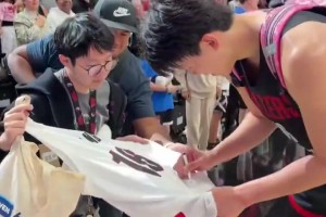 毛劍卿：老把梅西當什么球王，就和C羅是絕代雙驕，馬拉多納才是