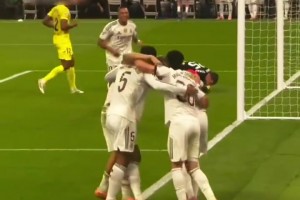 對內氛圍和諧！姆巴佩暖心讓點，進球后一起開心慶祝