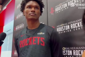 在NBA最后一季？威少這小表情??不想承認(rèn)又沒辦法：對頭