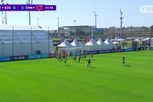 直接打花了！U17中國女足4-0領先出線在望，宋語后點破門