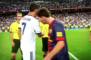 當年巔峰西班牙國家德比！C羅和梅西擦肩而過沒有握手??